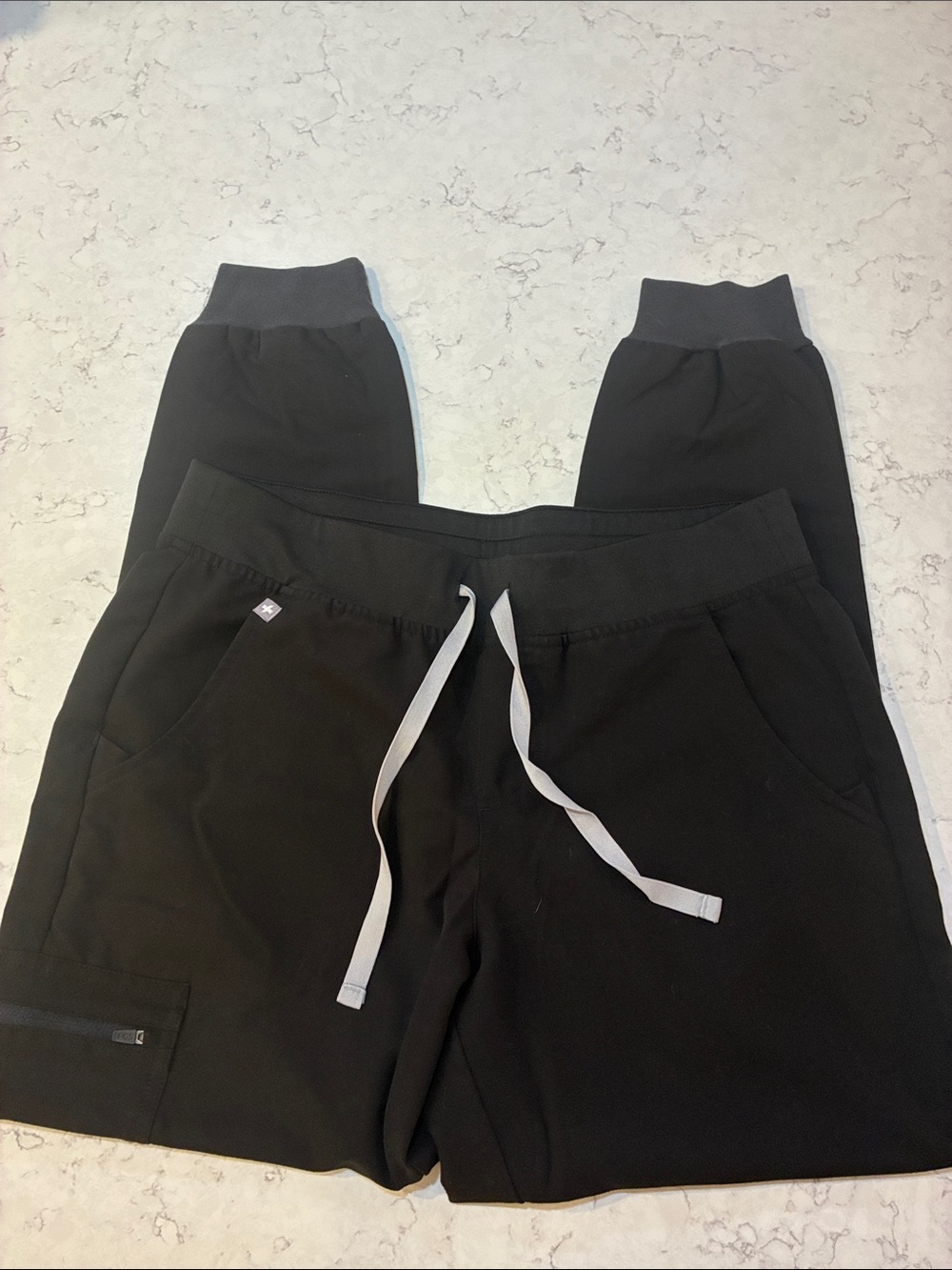 Figs Women's Medium Zamora Black w/Gray Drawstring Cargo Jogger Scrub Pants